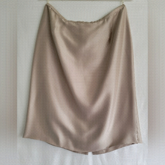 90% Silk Champagne Midi Skirt - Picture 1 of 9